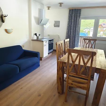 Alpengarten アパート マルニッツ